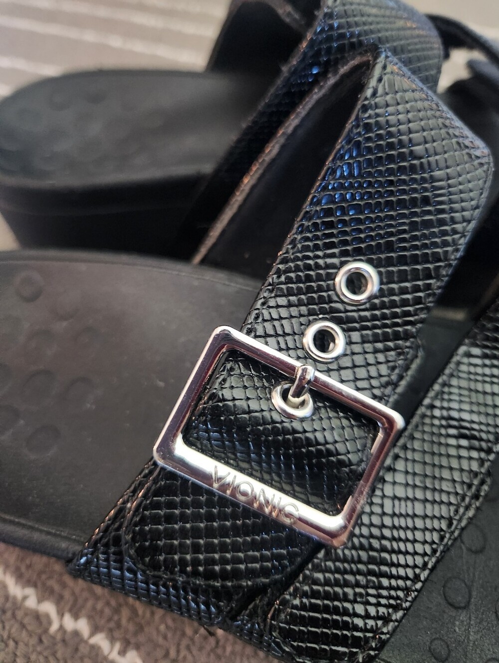 Vionic Rio Black Slide Sandals - Picture 2 of 8